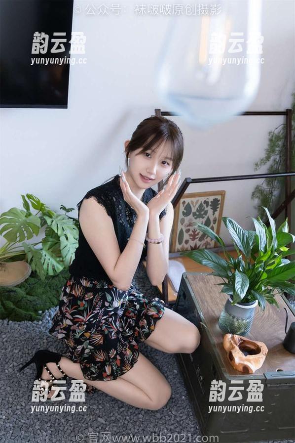 BoBoSocks袜啵啵 - 小甜豆的白丝图包，更新滋味让人无法拒绝。