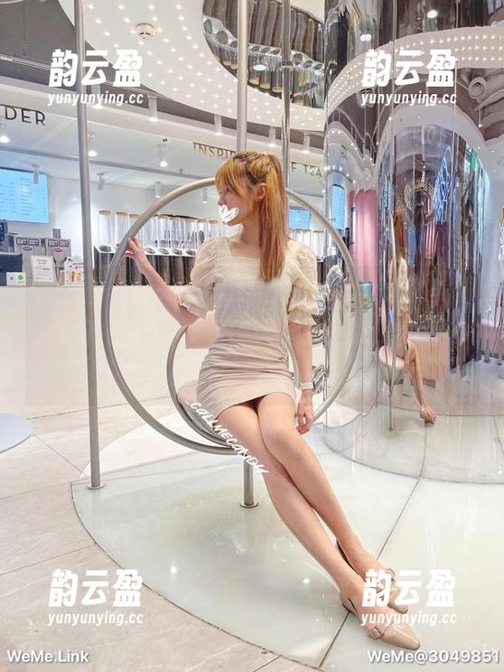 Callmecandy 微密圈 - 又一波Callmecandy最新美图,女孩的面容带着童话般的气息,低调却不失甜蜜感真犯规。