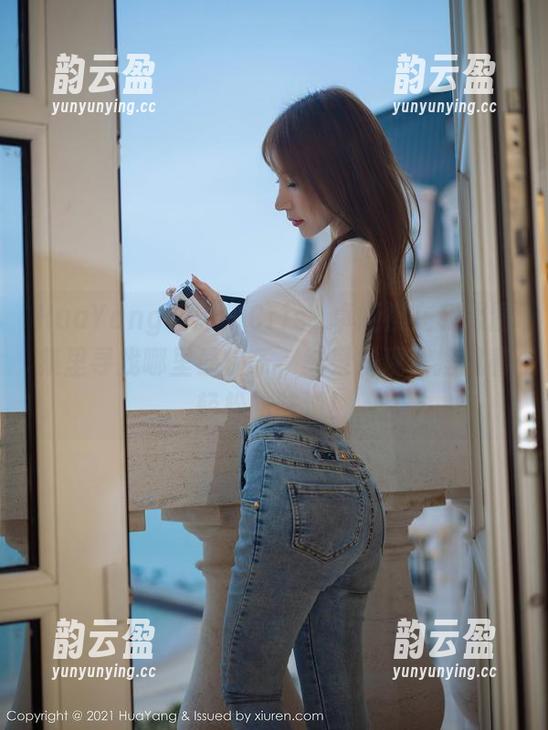 HuaYang花漾 - Cris_卓娅祺在和服图集里寻找哪里最快乐，结果发现裙摆飘着轻松的味道！