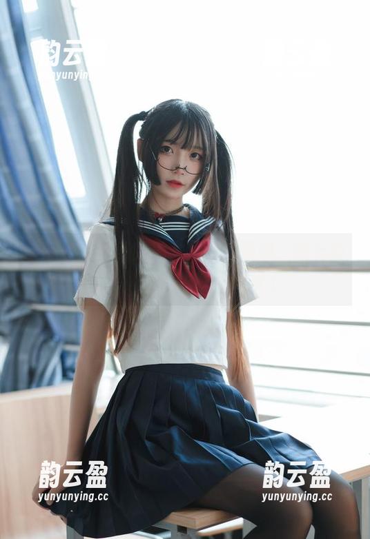喵糖映画“美腿美女”高清图册：腿长的没话说，脸也在努力跟上