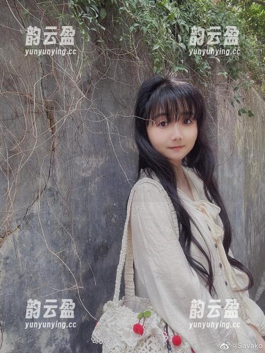 一键领取！Sayako＿今年4岁空姐为你呈现免费图片的空中奇遇
