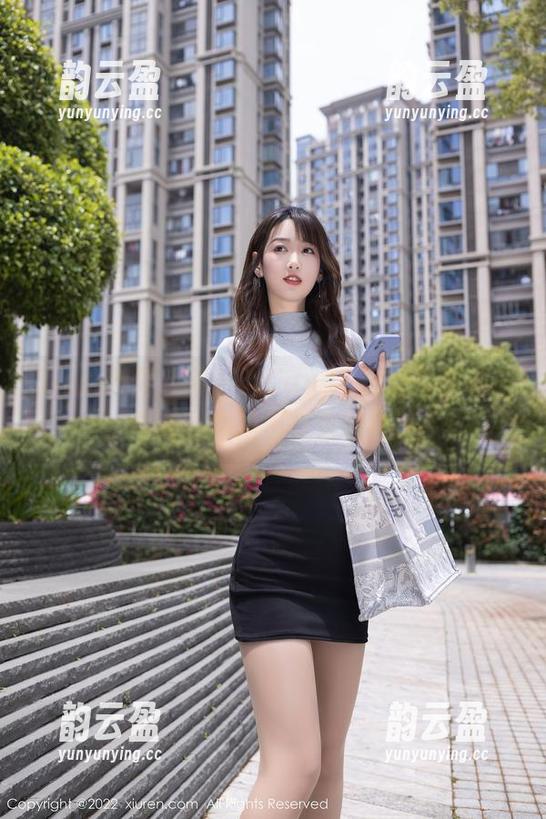 Xiuren秀人网-Candy糖糖 Xiuren秀人网 - 当Candy糖糖的美脚遇上高清,你是不是也想摸摸?