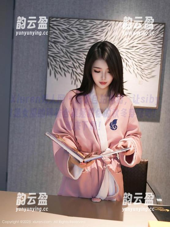 Xiuren秀人网 - 忘了自拍神器，让sibyl是女巫的网袜合集拯救你的秋冬穿搭吧！速来下载！