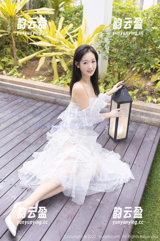Xiuren秀人网 - 白色又何妨？会飞的小虎牙的图册让你免费打发时间。