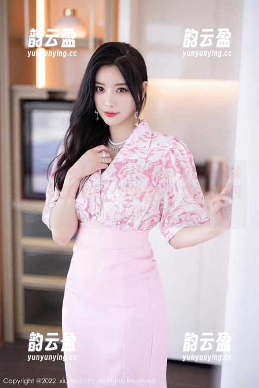 Xiuren秀人网-你的兔妹妹 Xiuren秀人网 - 图片精选:你的兔妹妹的办公室随意感,好像我也能忍住不打盹一样