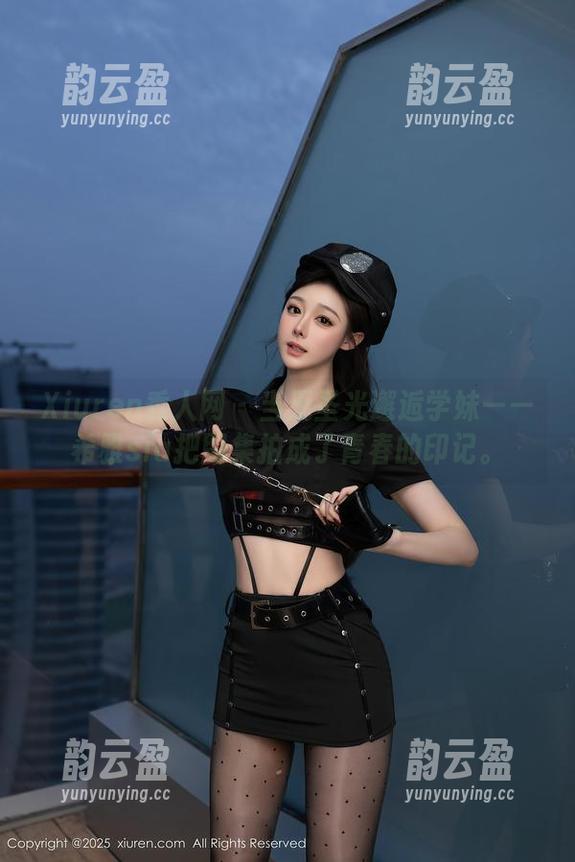 Xiuren秀人网 - 当无圣光邂逅学妹——希雅sia把图集拍成了青春的印记。