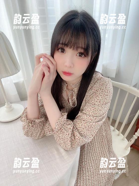 shimo霜月 完全沉醉于shimo霜月的定制紫护士画面,有那么一点点过渡,但我喜欢!