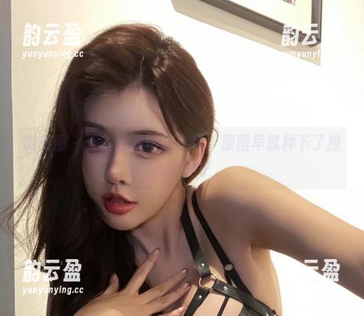 微密圈 - 于芷晴瞧瞧这夜色，原图早就种下了撩人的种子