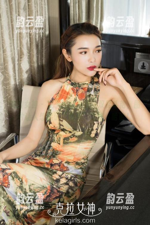 克拉女神-璇子 克拉女神 - 璇子的写真里,双足斗艳,图片让人想起了“脚步”之舞,哈哈!