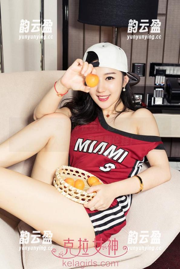 克拉女神-苏可可 克拉女神 - 苏可可在线!这组JK写真,是对人生的一次幽默诠释!