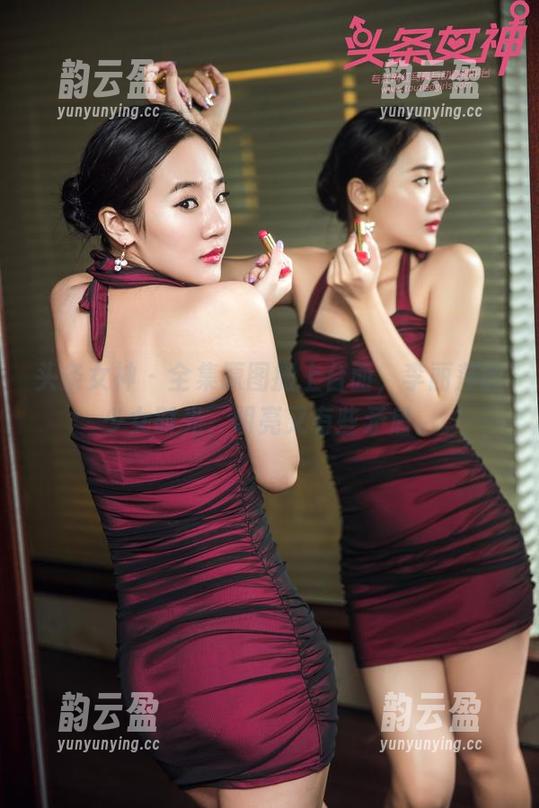 头条女神 - 全集原图搬上台面，李丽莎的少女时光，明亮又有些矛盾。