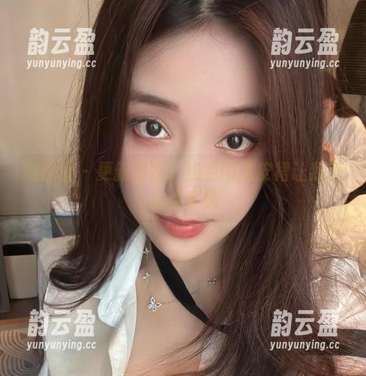 奶雯 微密圈 - 更新警报!奶雯的黑皮裙让我差点掉手机