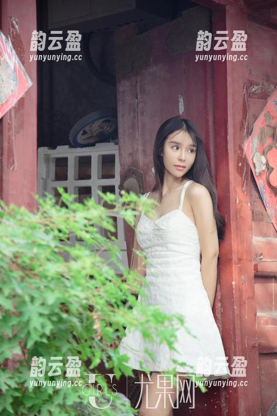 尤果网-欣杨Kitty 尤果网 - 欣杨Kitty的女友,随便一张原图就够嫉妒的。