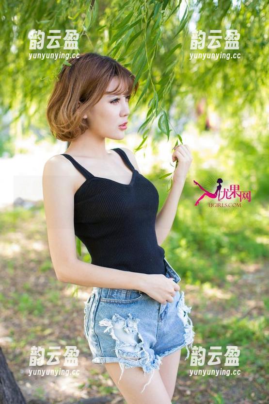 尤果网-研依 尤果网 - 研依的在线美图,女友气息扑面而来,赶紧把这美图收藏成奖状吧!