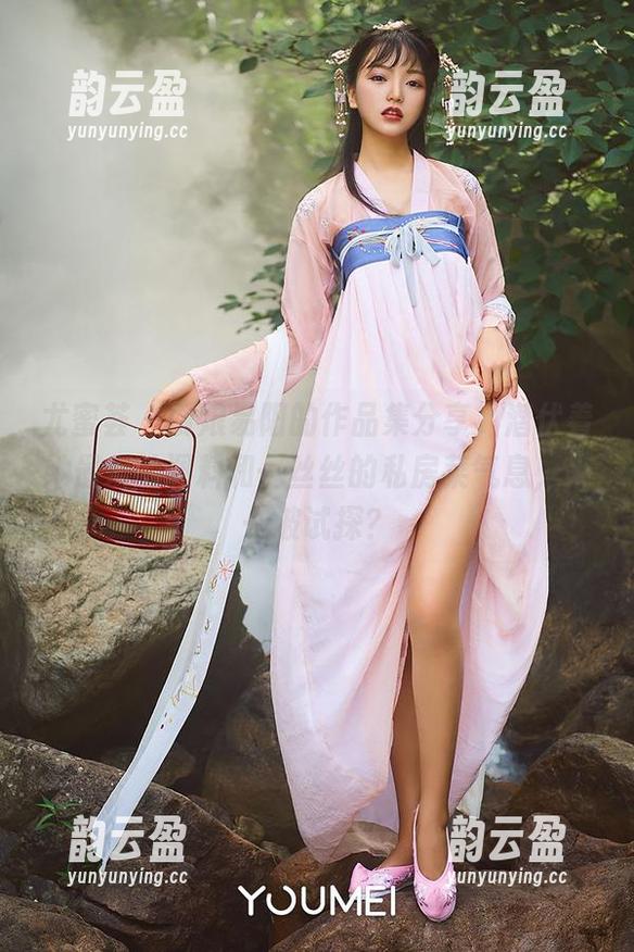 尤蜜荟-易阳 尤蜜荟 - 厨娘易阳的作品集分享,潜伏着她最爱的调料和一丝丝的私房菜气息,来一波试探?