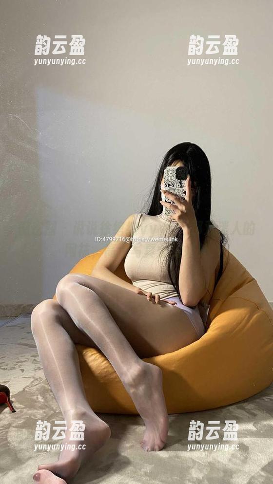 徐绾绾yyyy 微密圈 - 说说徐绾绾yyyy,那双迷人的网袜,高清写真恰到好处