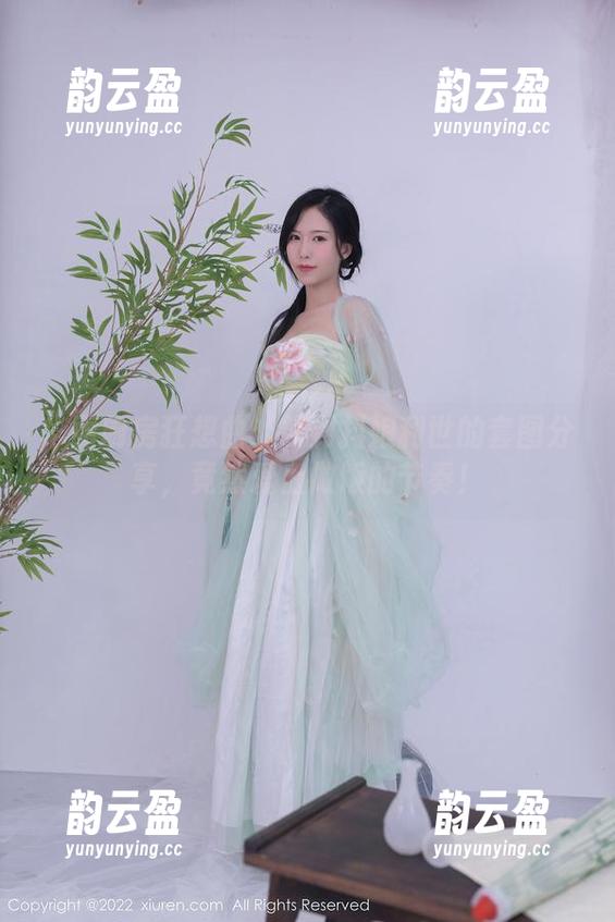 华丽厨房狂想曲：找到抖娘利世的套图分享，竟然爱上做饭的节奏！