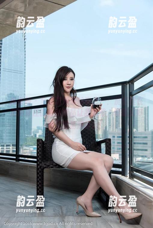 推女神-施忆佳 推女神 - 全球最烦恼的事之一:施忆佳在越南芽庄的最新作品让我心酸,明明又好看又容易摆姿势!