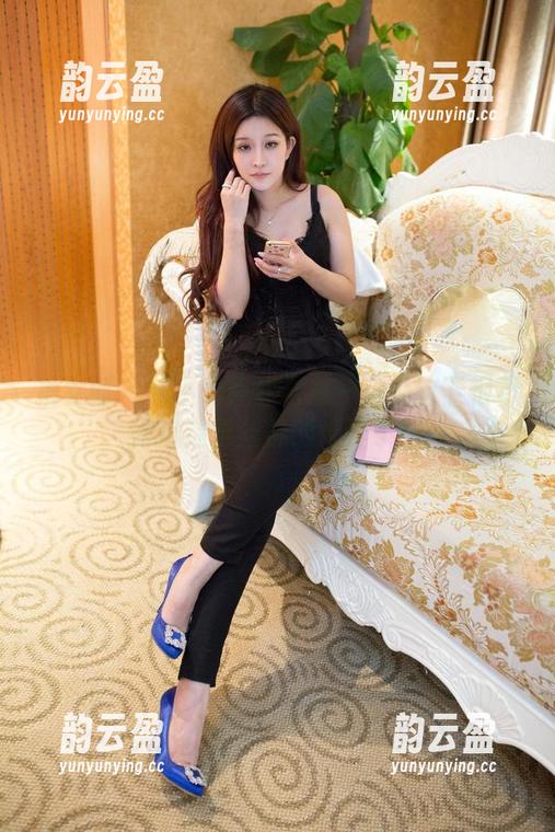 推女郎 - 纯小希黑丝合集——我这下恨不得沉迷于丝袜的海洋了！