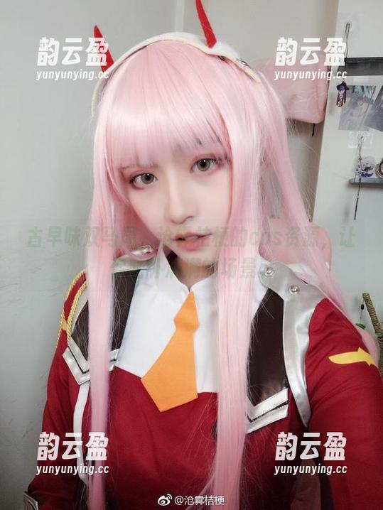 古早味双马尾，沧霁桔梗的cos资源，让你脑补满满的场景。