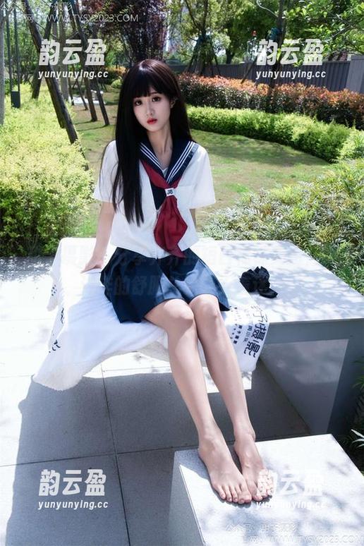 甜予摄影 - 分享齐齐的短白棉袜美图，懒洋洋的舒服总是让人着迷～