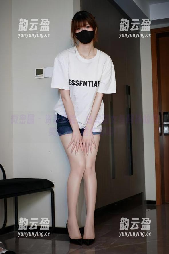 白龙猫女 微密圈 - 资源探险:白龙猫女与网袜的另类组合,意外有趣!
