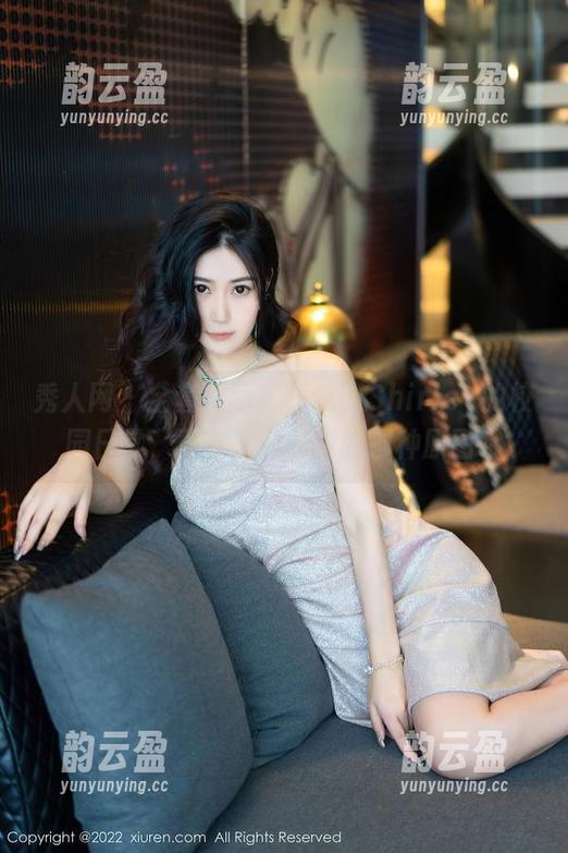秀人网 - 全套展示！伍晓丽Shirley的校园日常，不光是打书包的那种原图哦