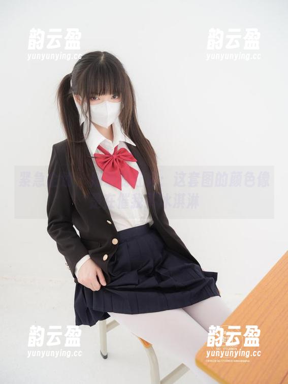 紧急企划-奶糖 紧急企划 - 奶糖的红裙:这套图的颜色像是在催我买冰淇淋