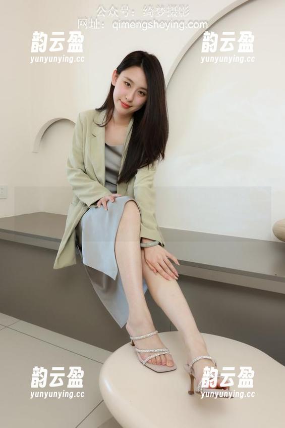 绮梦摄影 - 最新版木木美脚图册，脑海里开始涌现各种美丽的联想……