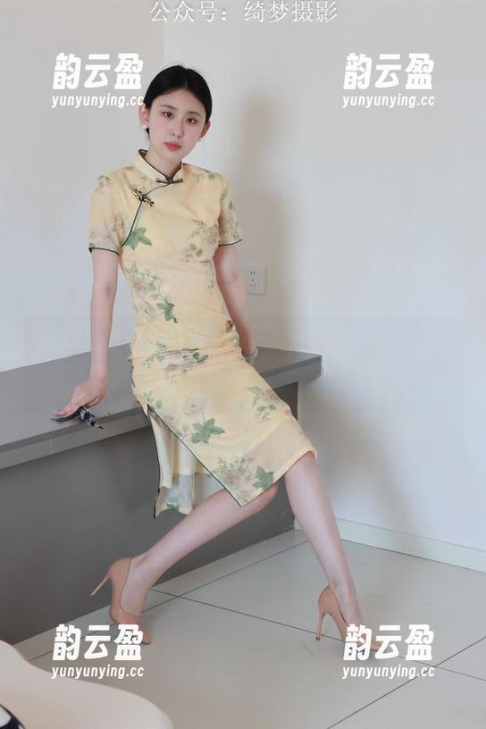 绮梦摄影 - 梦妍比基尼新图包，怎么又中了这种“风趣”的毒呢？