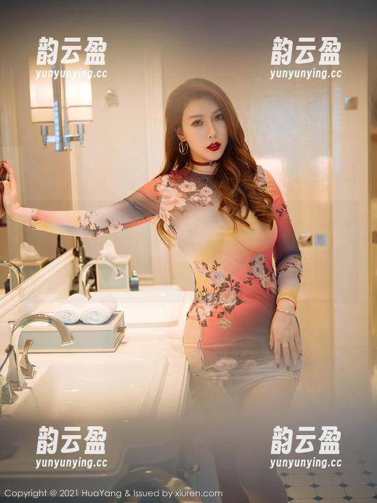 花漾show - 理论上，我在浏览妲己_Toxic的《裤里丝》时，网盘的存在让我更好奇了。