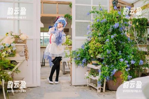和服？不，我是穿着定制和服的花铃Hana战士，出发拯救你的眼球！