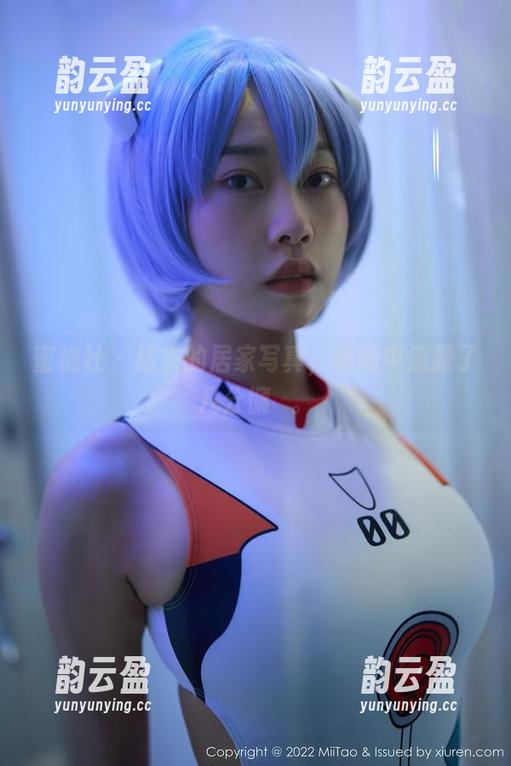 蜜桃社-结衣 蜜桃社 - 结衣的居家写真,随意中流露了几分慵懶。