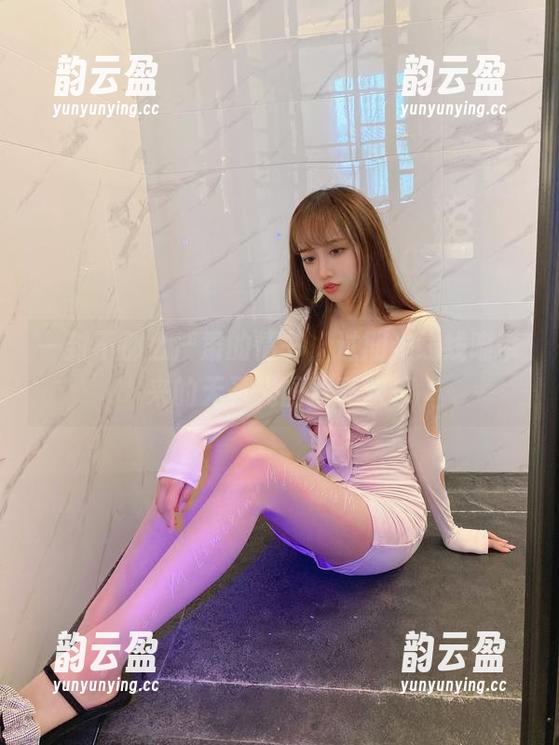 一封不那么严肃的情书，过期米线线喵带来的无圣光图片真欢乐