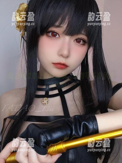 迷之呆梨穿上豹纹睡衣，免费写真展示惊人变身！