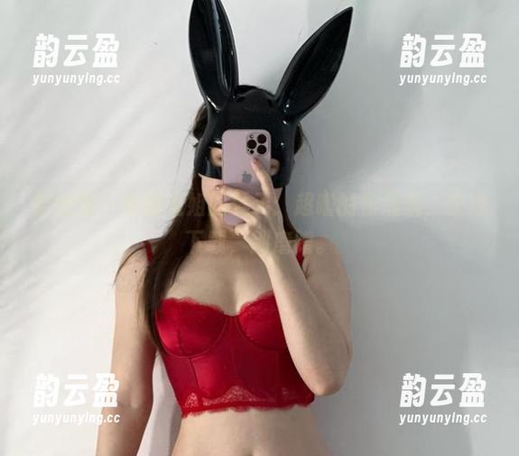 微密圈 - 铁锤姐姐的夏天：超噜的作品集，快点下载，别磨蹭。