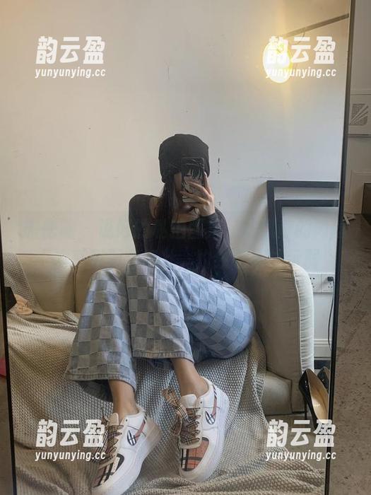 微密圈 - 说好的私拍图集，陈佩奇的肉丝油亮到理直气壮，豹纹也不甘示弱