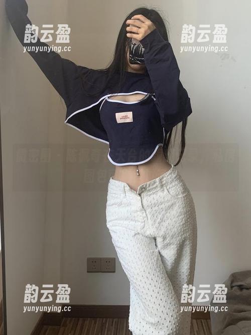 微密圈 - 陈佩奇在天台的嗨翻记录，私房图包可别错过了