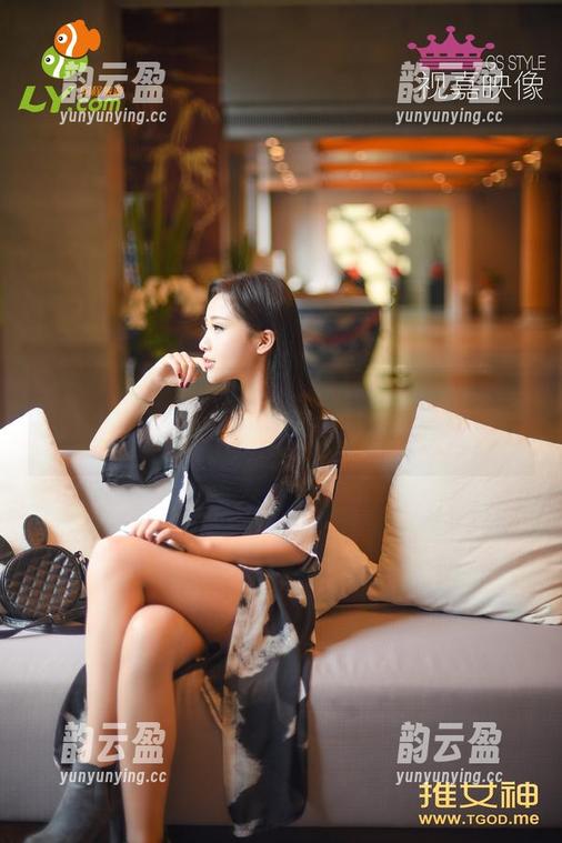 青豆客 - 梦娜Vanessa眼镜图集更新，又一次掀起了我对时尚的懵懂思考。